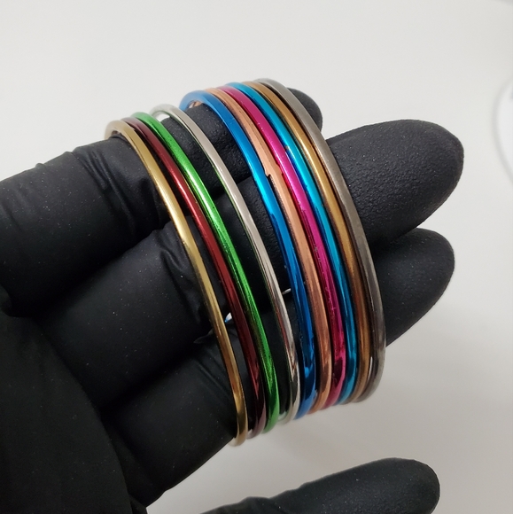 Vintage Jewelry - Watch Video / Multi-tone Bangle Set